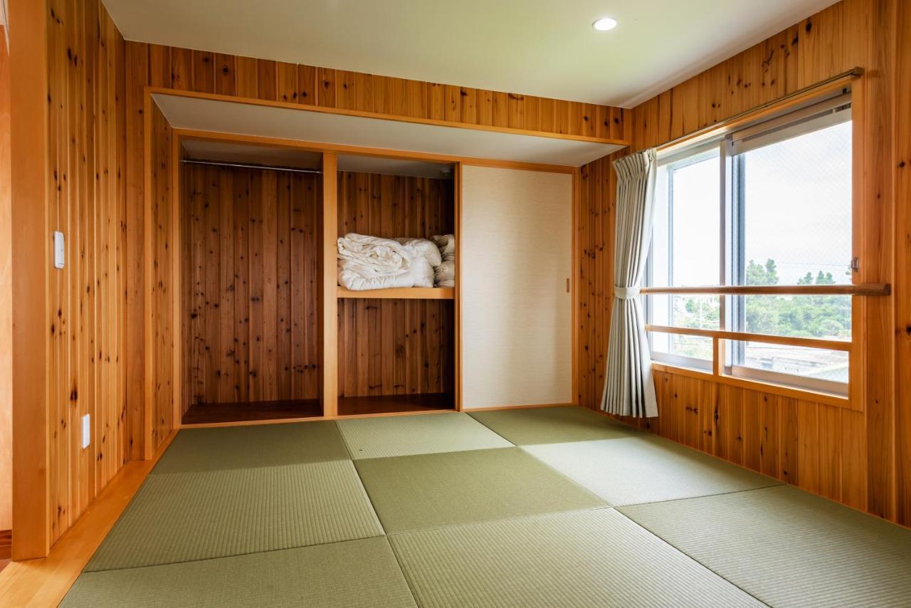 Guest House Kawamitsu Miyakojima  Exteriör bild