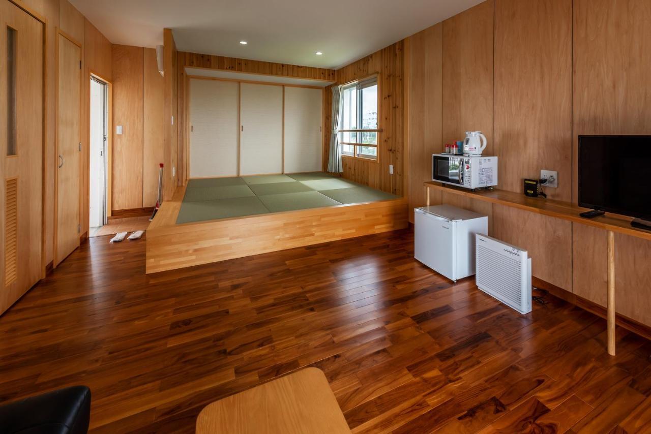 Guest House Kawamitsu Miyakojima  Exteriör bild