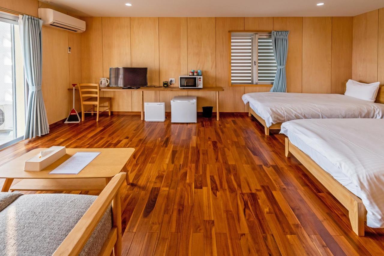 Guest House Kawamitsu Miyakojima  Exteriör bild